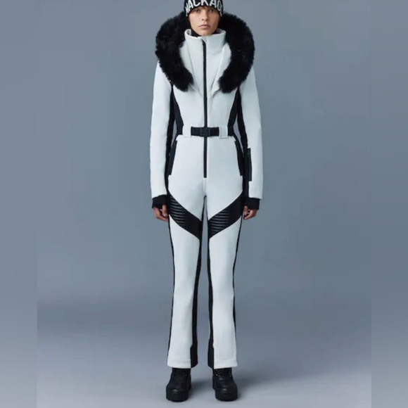 BRAND NEW SNOWSUIT. NEVER WORN - Picture 1 of 2